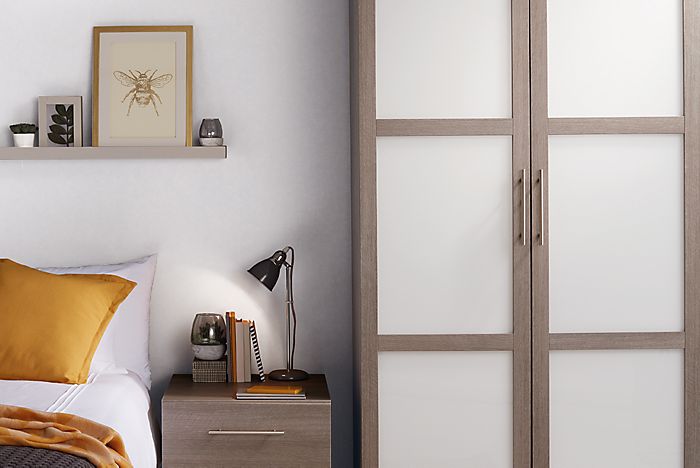 室内装饰画的讲究与挂法,屋内装饰画如何挂好看又简单