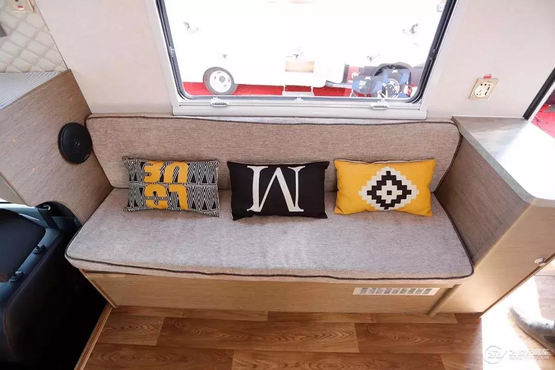 自动挡四驱越野房车40万以下,自动挡皮卡房车10万左右