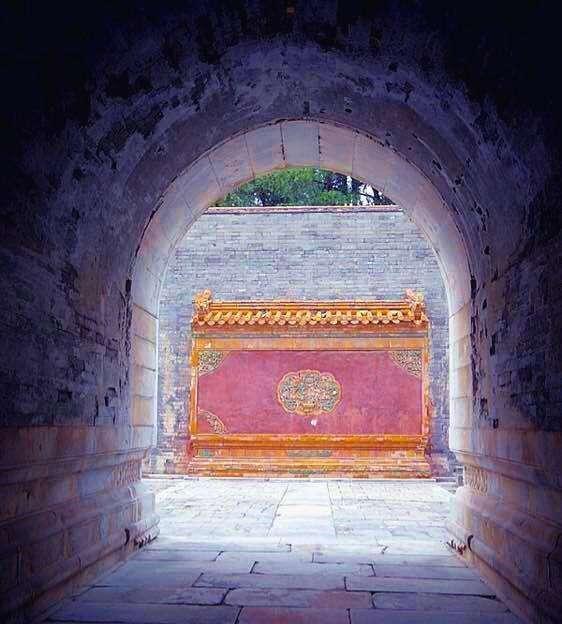 光绪皇帝的墓室里，埋藏着哪些辛酸的往事？