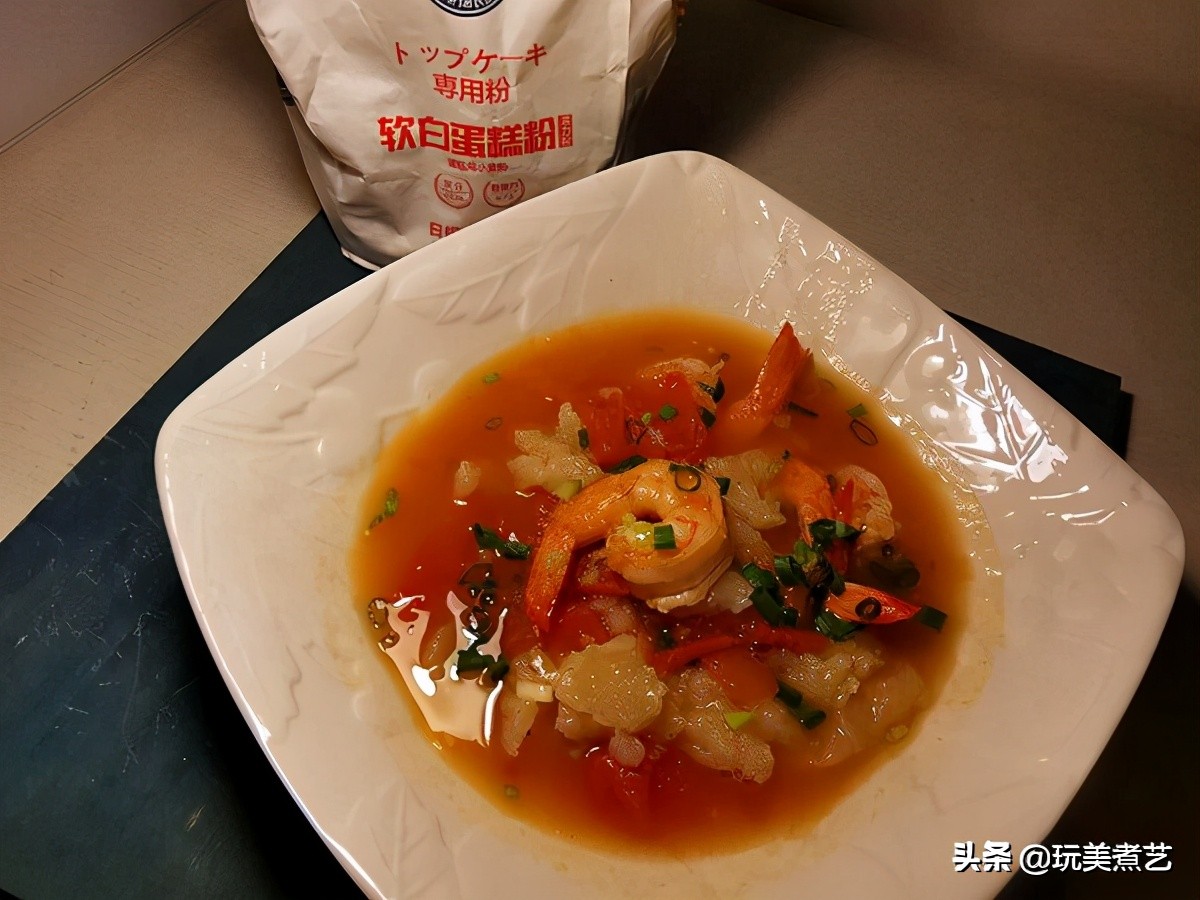 番茄虾仁面疙瘩,西红柿虾仁疙瘩汤全家都爱喝