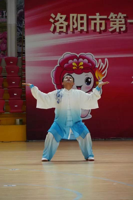 热潮涌动健身气功——洛阳市第十四届运动会健身气功比赛侧记掠影