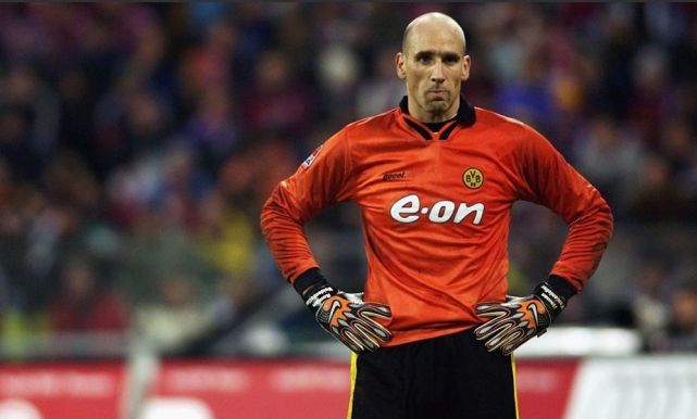 因为个子太高，天才前锋踢了12年守门员，画画位置成就传奇生涯