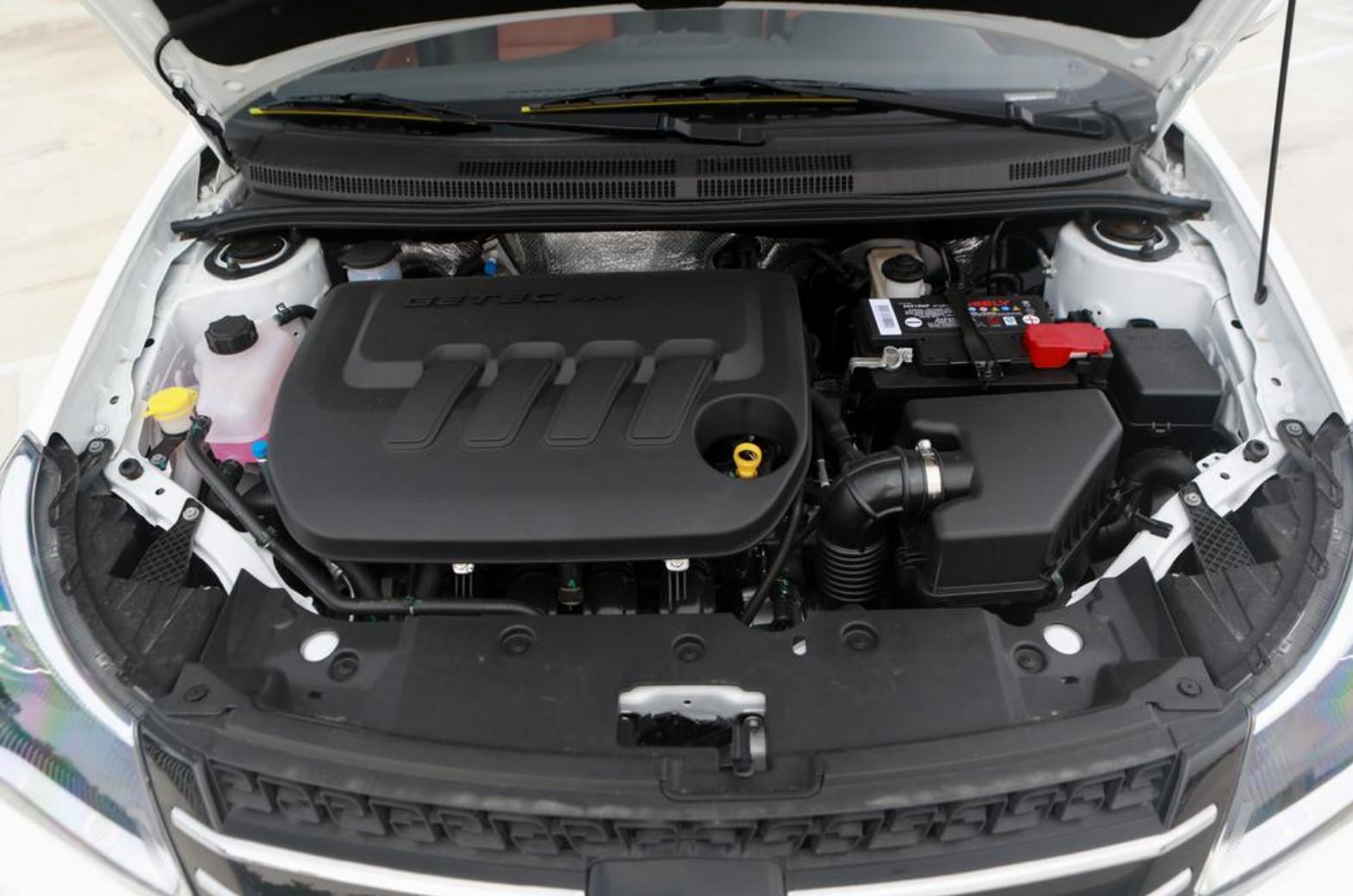 最大马力为113匹峰值扭矩141牛米,最大马力156匹峰值扭矩230