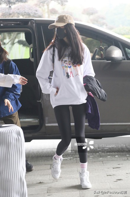 杨幂进入收获期,杨幂早春出街