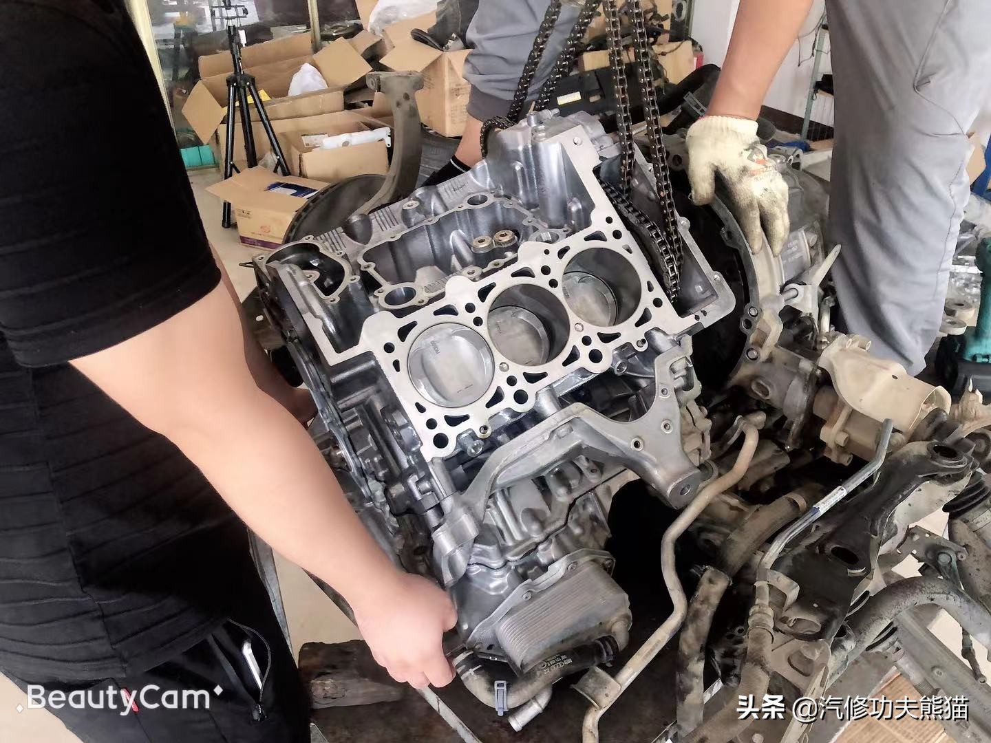 奥迪a8烧机油吗48v轻混,奥迪a8烧机油一千公里烧0.5正常吗