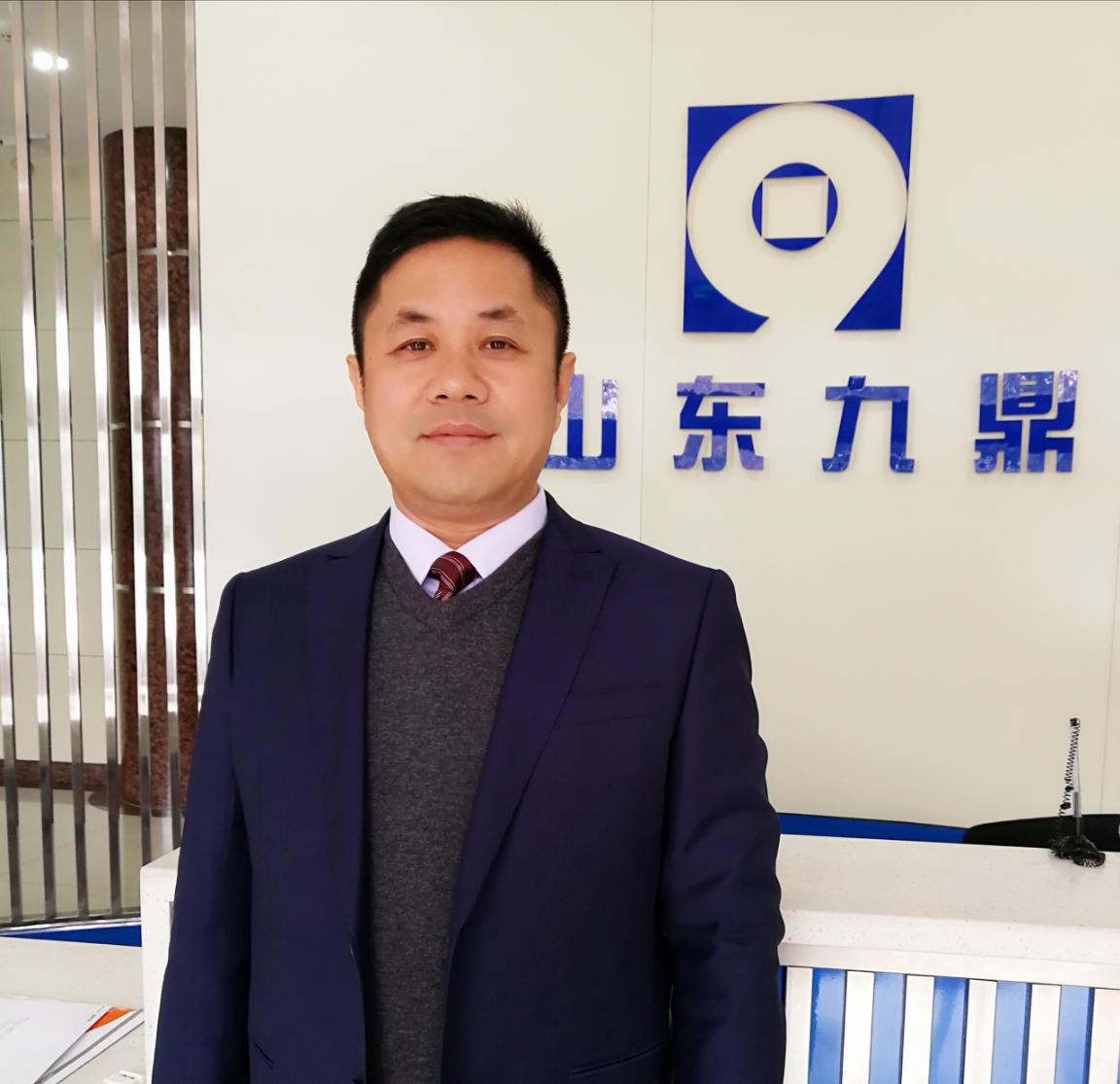 30年前来济南闯荡，在国内首创网上卖汽车配件，要做“蓝霸”