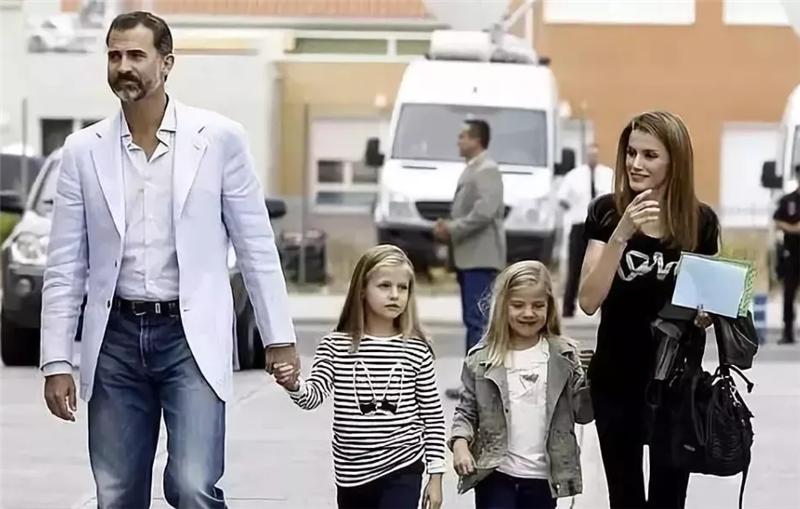 欲戴其冠必承其重韩剧,西班牙王室穿zara