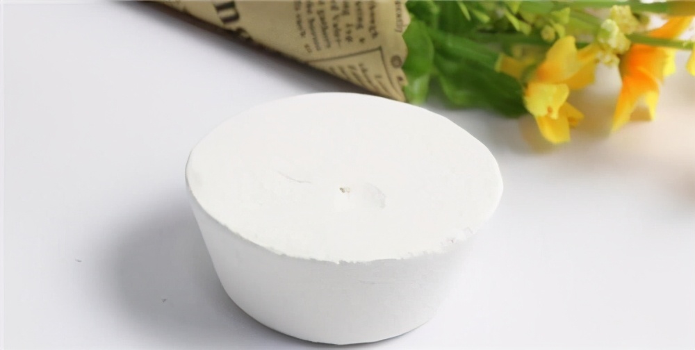 阿迪达斯贝壳头发黄怎么变白,贝壳鞋发黄洗白小窍门