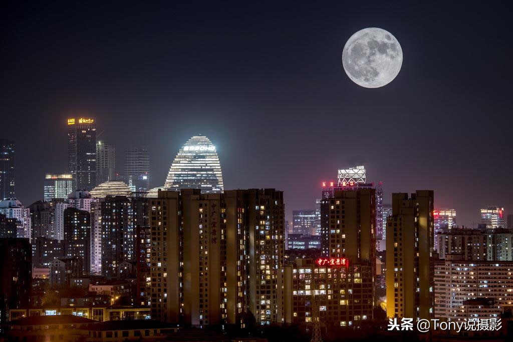 怎样拍摄月亮最好看,如何拍大月亮与实景