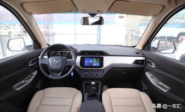 五菱宏光s最低什么价位,五菱宏光s2020款1.5l舒适型油耗