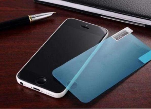 经常换钢化膜对手机屏幕有影响吗,手机钢化膜用久了不防止指纹