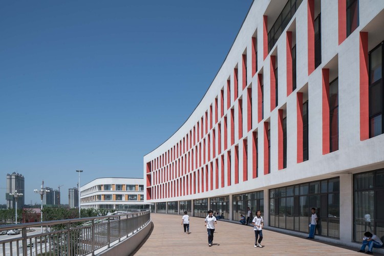 济阳新元学校布局,济阳新元学校南门