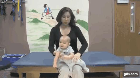 纠正宝宝斜颈最好的办法,宝宝斜颈要做什么操可以缓解