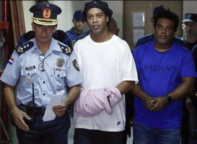 足球史上十大球王排名小罗,巅峰时期的小罗和梅西谁厉害