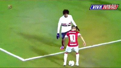 跟着足坛巨星学穿搭,跟着球星学穿搭足球