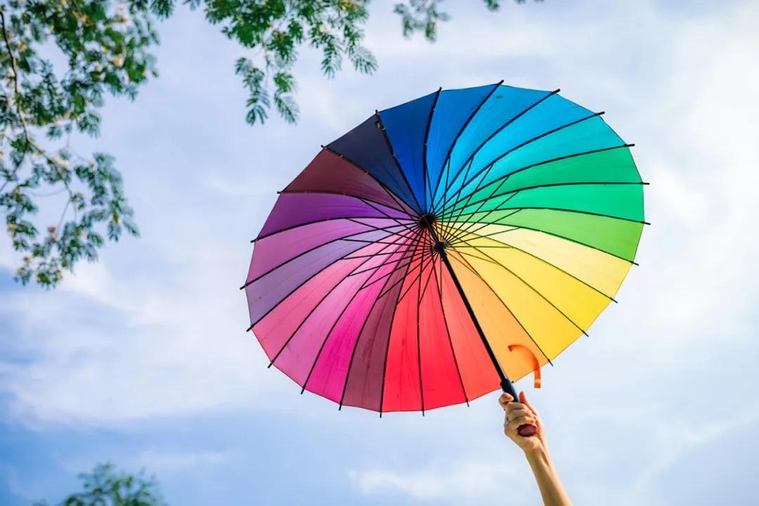 下雨天和小宝宝玩的说说,下雨天和宝宝玩耍的句子