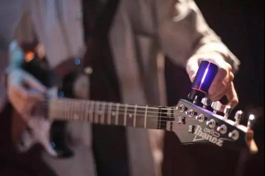 吉他没必要装拾音器,吉他可以不用效果器吗