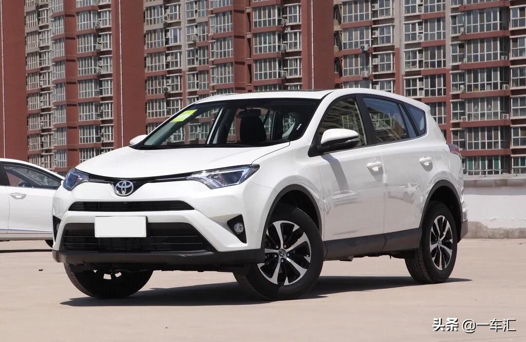 16万多元的丰田RAV4荣放,网友:换代之前,能否学轩逸再火一次