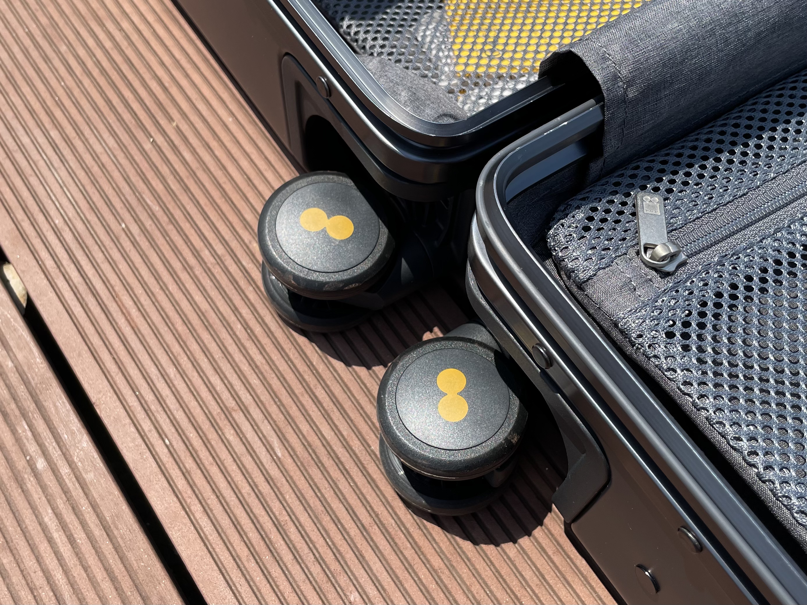 行李箱怎么选最合适,三看一查教你识别合格电子产品