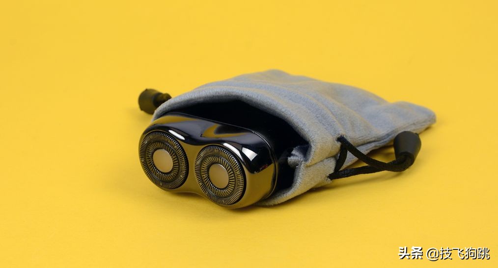 听媳妇儿的话：做精致型男，用有色yooseY1剃须刀