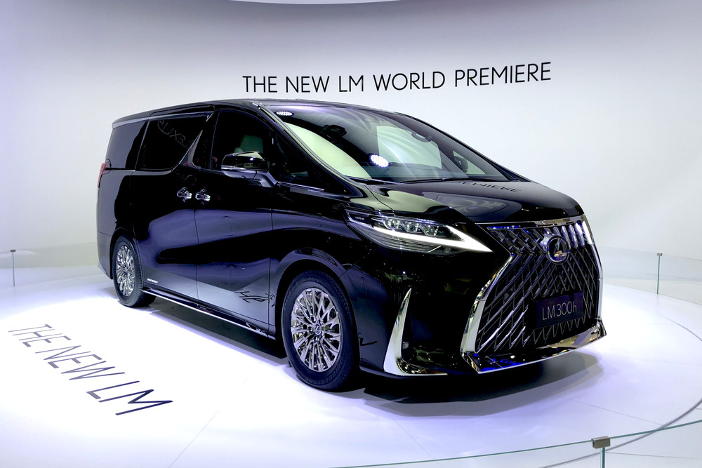MPV中的劳斯莱斯!比埃尔法还夸张,雷克萨斯LM这次该加价多少?