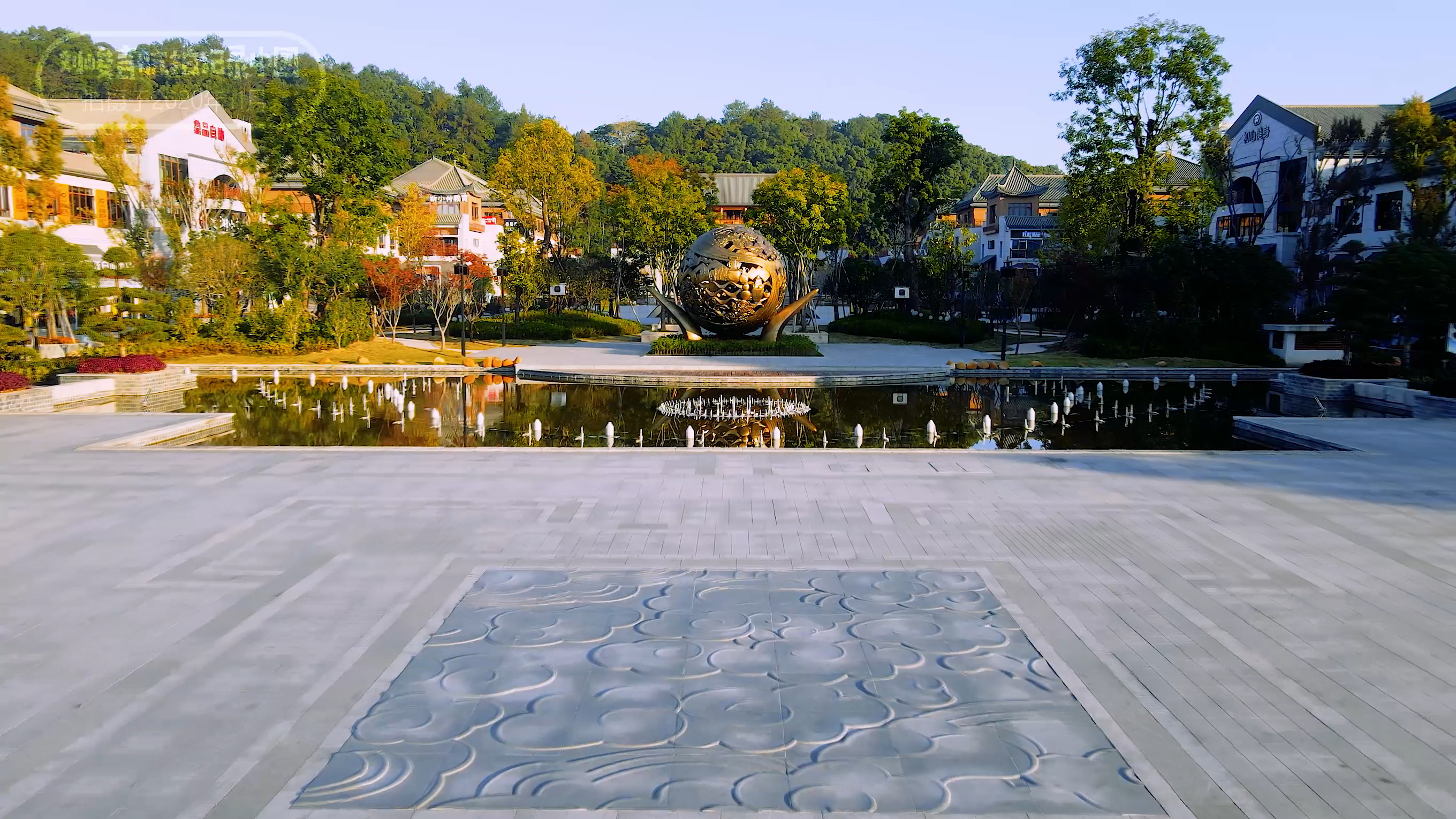龙泉的青瓷宝剑有名气,为什么龙泉盛产宝剑