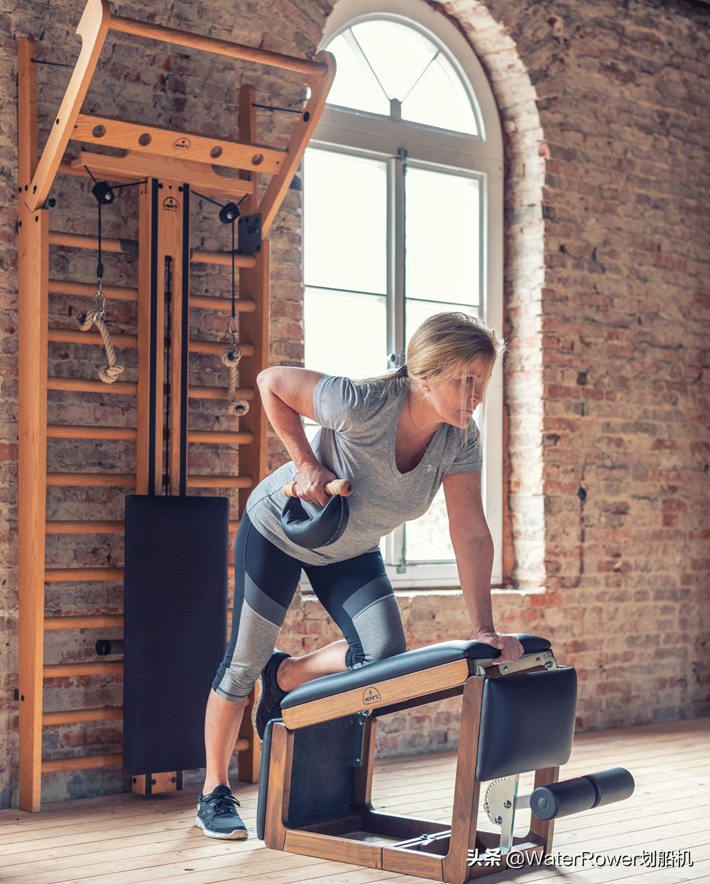 胸肌一边饱满一边不饱满怎么办,右胸肌比左胸肌窄怎么解决