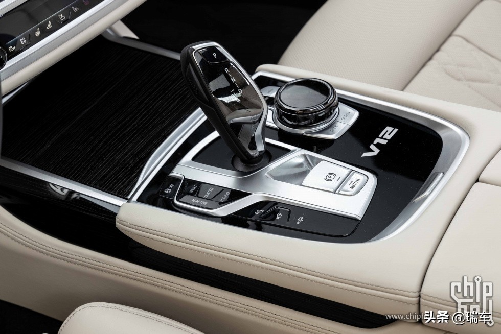 新款宝马m760liv12曜影特别版,宝马的v12