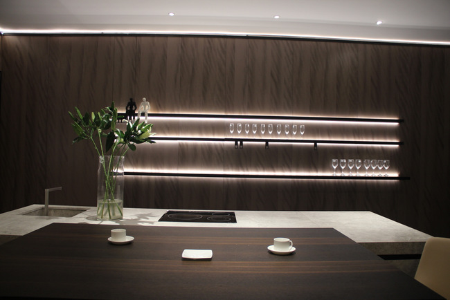 14位主编挑刺传说中重新定义整装的大宅，这是观后感