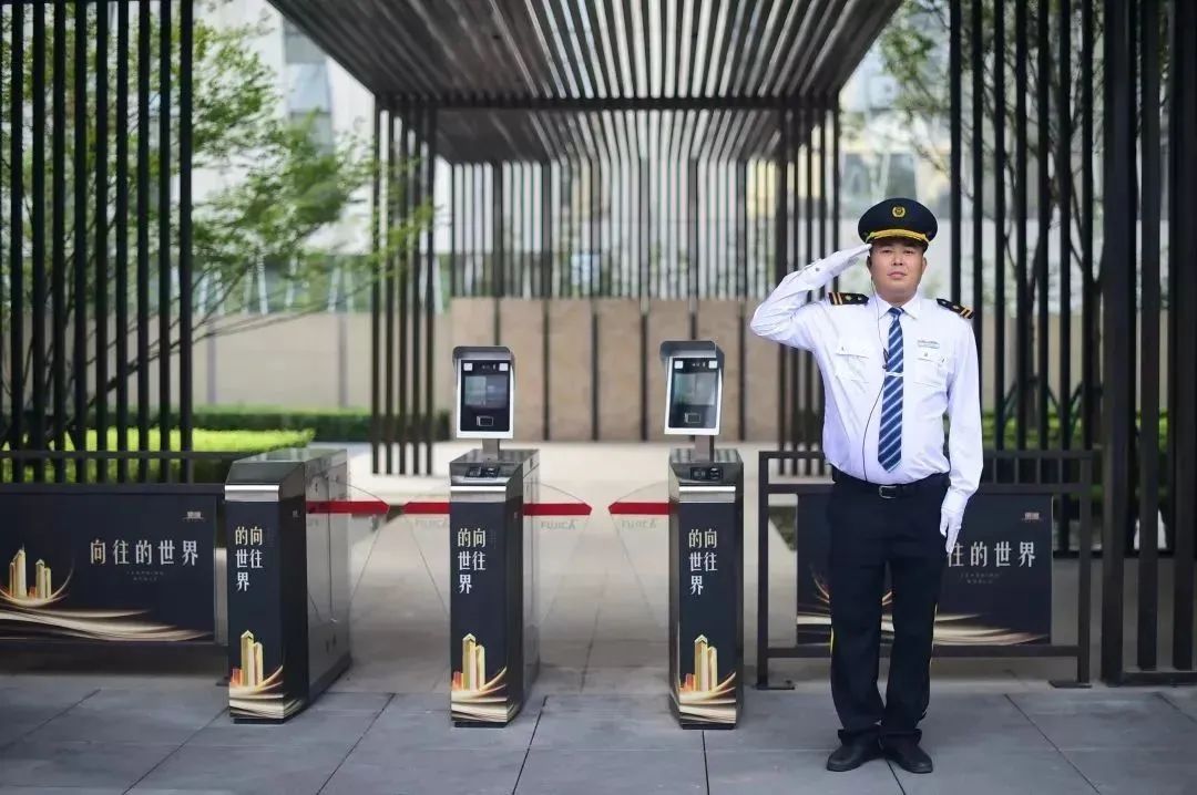 刚捧回两个大奖的西南东原，凭什么打动人心？