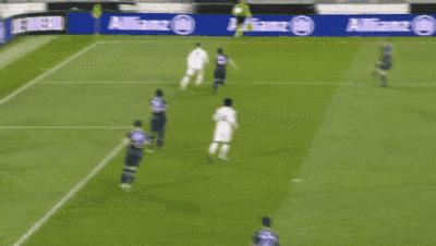 C罗神了，2-1主导胜局！连线小魔仙破门，皮尔洛结束2轮不胜