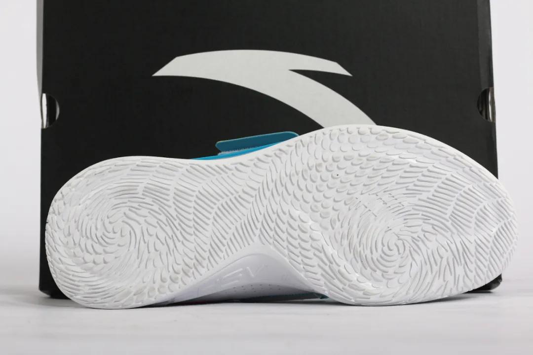 水花2代篮球鞋测评,夏天适合穿的水花系列