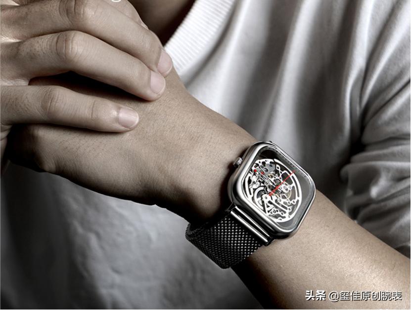 曾经被全网黑的蔡徐坤，凭什么现在又圈粉无数？