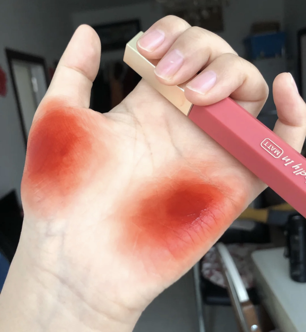 贫民窟女孩口红店铺推荐,贫民窟少女也能拥有的气质口红