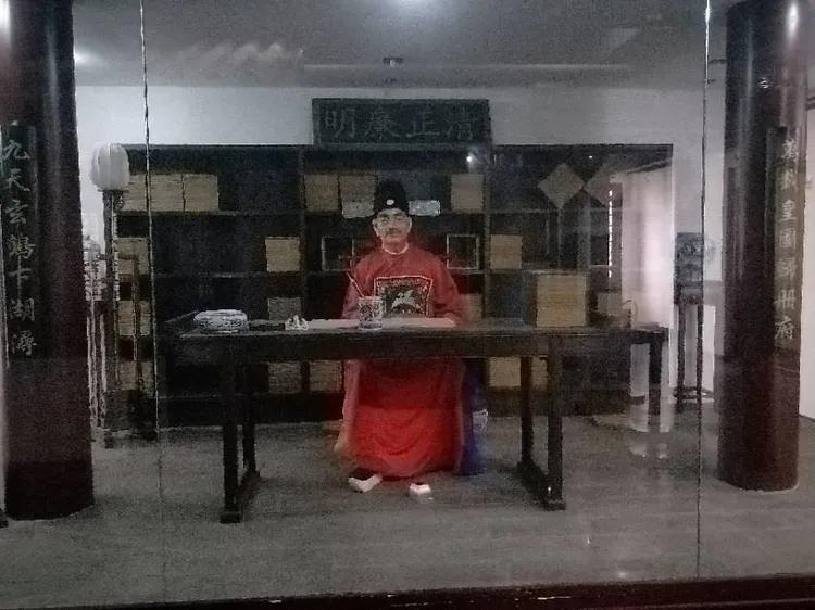 曾作为禁地，与外界隔绝二百六十多年的“玄武湖”，今日锣鼓喧天