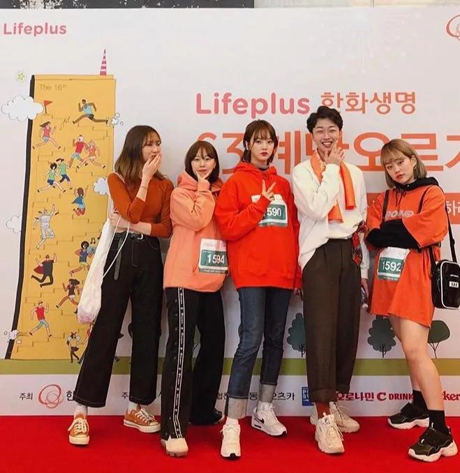 没有腰上身胖怎么穿衣服,没有腰身穿衣打扮