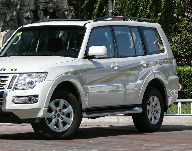 汉兰达3.5和帕杰罗3.0哪个好,三菱帕杰罗2020缺点