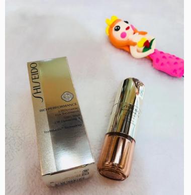 涂了过期的眼霜,抹了五十年的眼霜