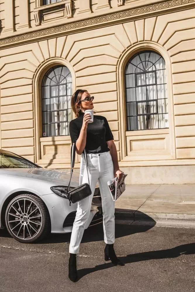 今年流行的袜子穿法长筒袜,袜靴洋气又高级