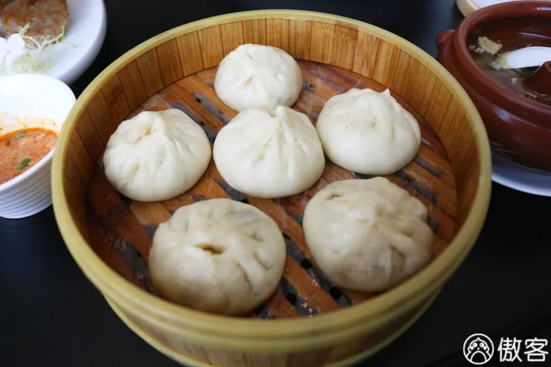 昆明五家黑珍珠餐厅之一，翠湖的鲜美与腔调都在这里