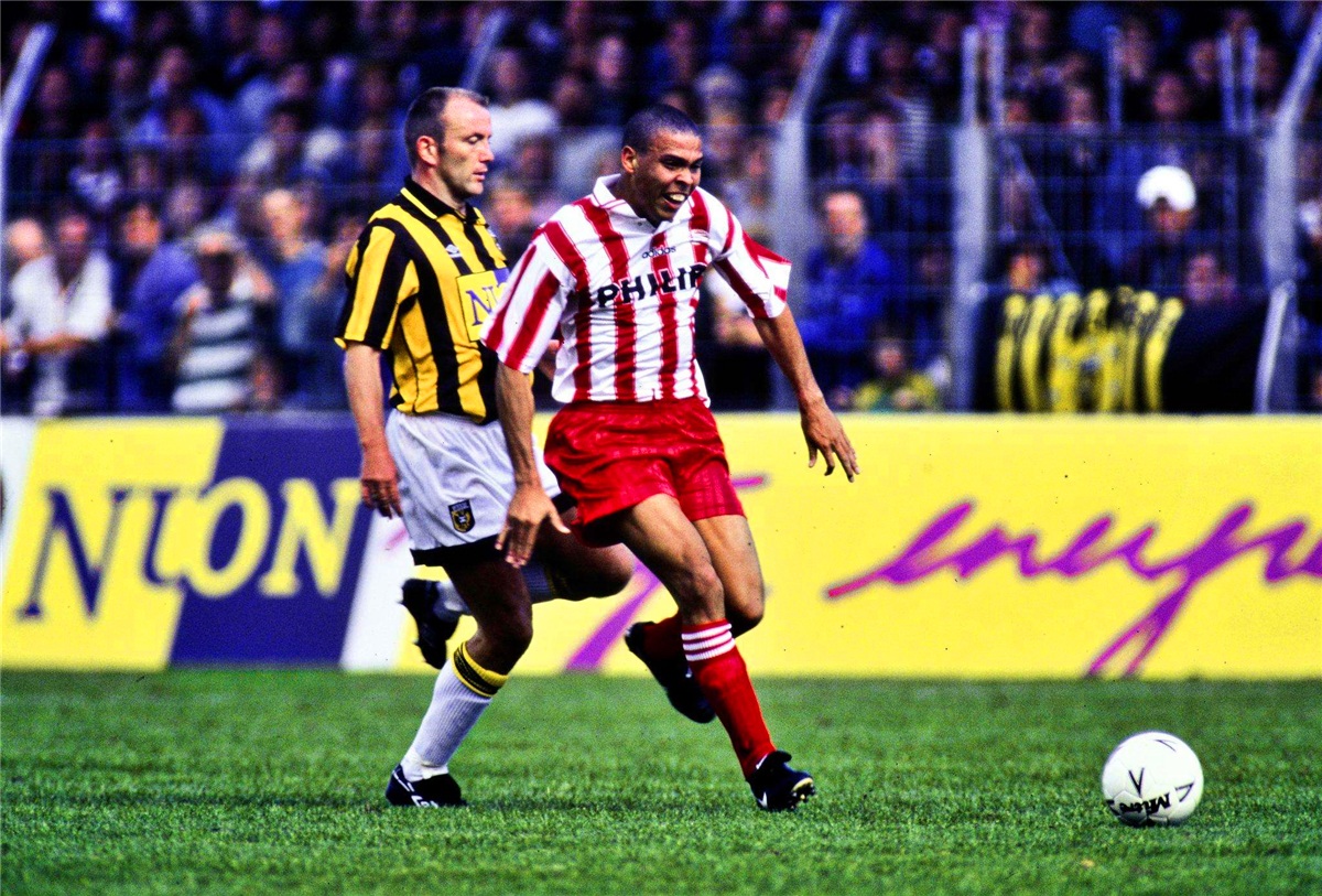 大罗成名之战,大罗克鲁塞罗全部进球