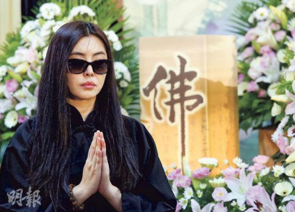 王祖贤依旧美艳动人,曾经的一代女神王祖贤也初现老态