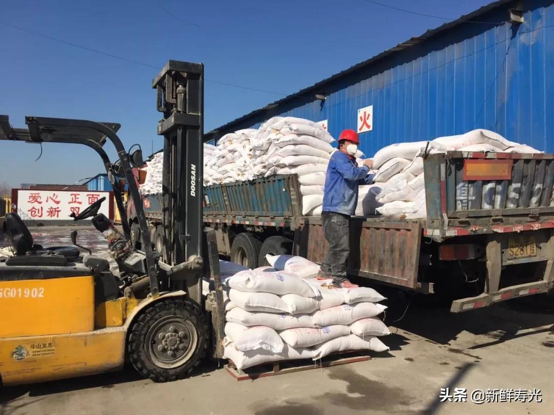 复工复产现场实拍,走进生产车间工人们紧张有序