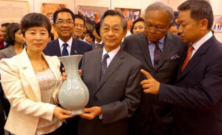 绁栫睄鍦ㄤ腑鍥界殑澶栧浗鏀胯鍥剧墖,绁栫睄鍦ㄤ腑鍥界殑澶栧浗鏀胯