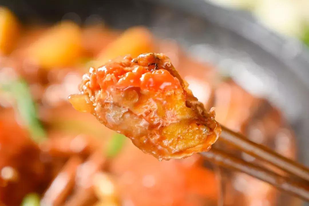 鸡煲界中的LV，澳洲龙虾做配菜，嗦一口就管不住嘴！