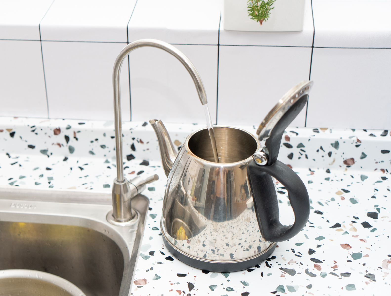 九阳净水器r7s怎么样,九阳净水器r3和r6区别