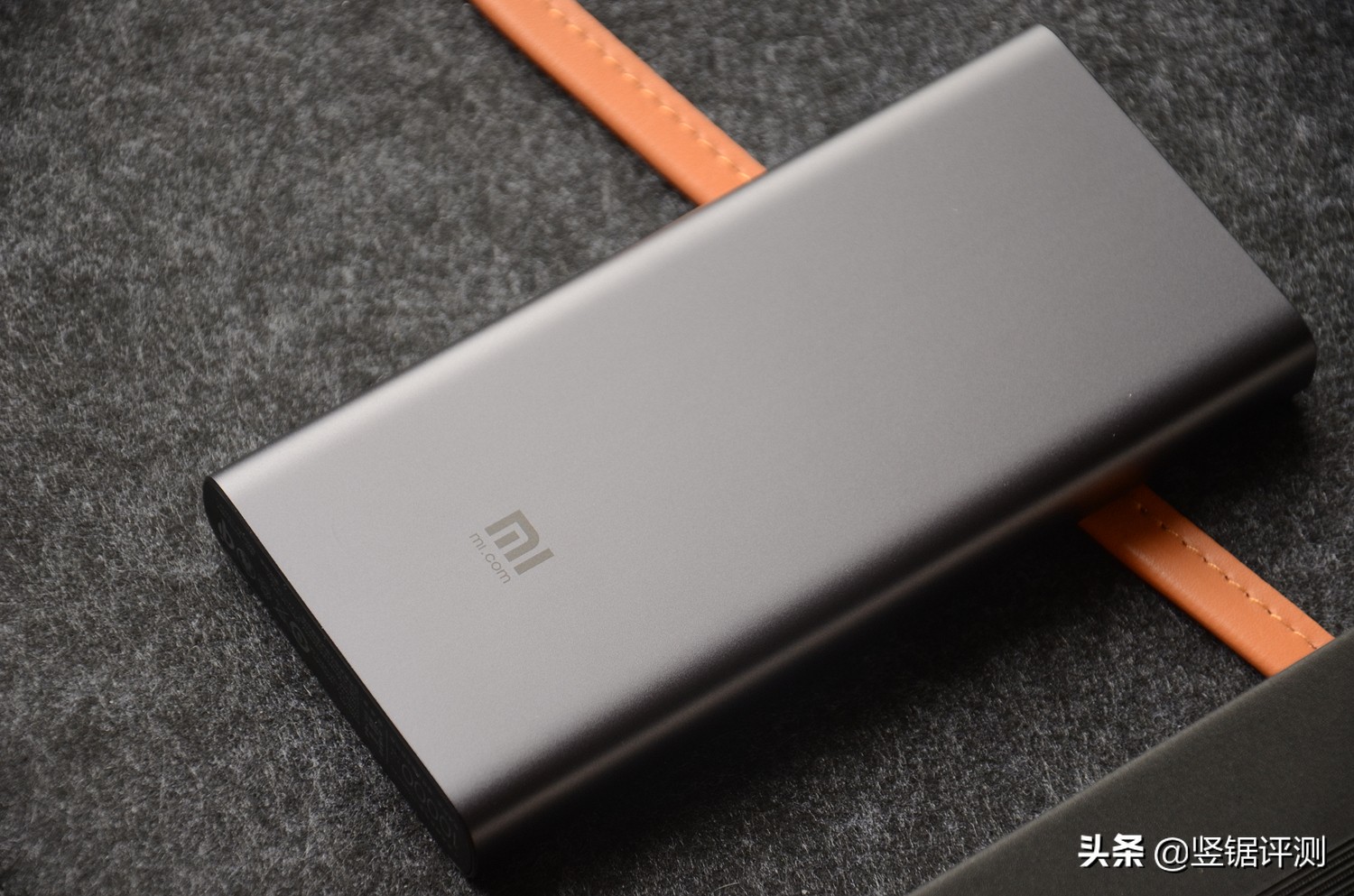 小米无线充电宝10000毫安30瓦,小米无线充电宝值得买吗