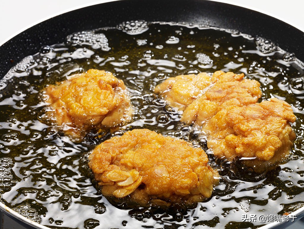 食用油深色和浅色有什么区别,不同类型的食用油有什么区别