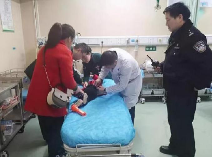 1岁宝宝银镯,1岁宝宝银手镯寓意