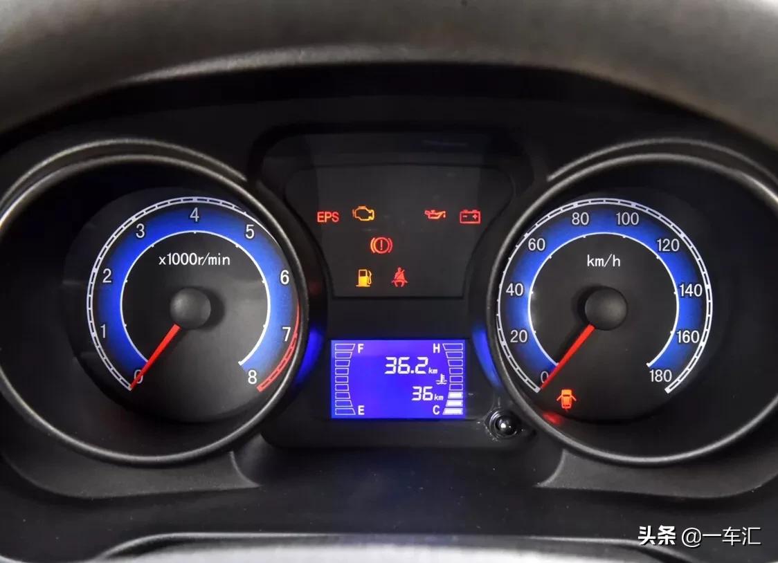 电动助力+中控大屏+倒车影像，长安新豹T3：谁说干粗活就不懂享受